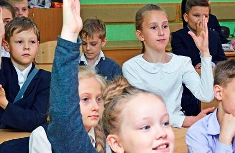 Для крымских школьников отменили некоторые предметы